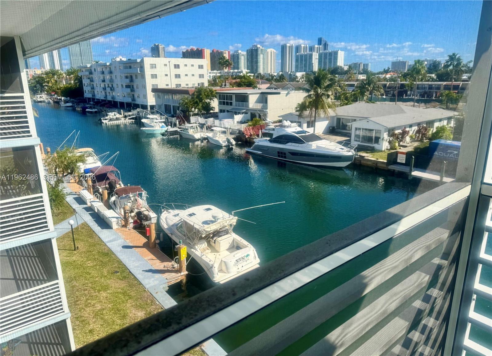 3750 NE 169 ST, North Miami Beach FL 33160 photo 2
