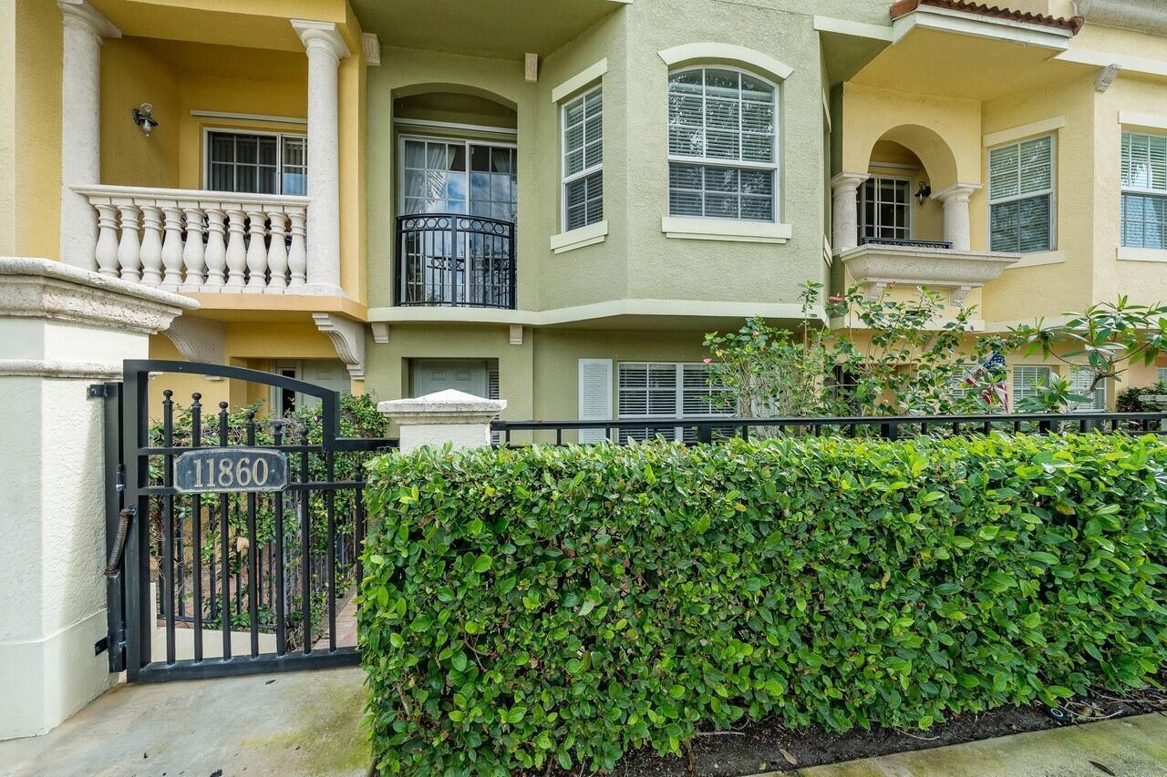 11860 Valencia Gardens Avenue, Palm Beach Gardens FL 33410 photo 2