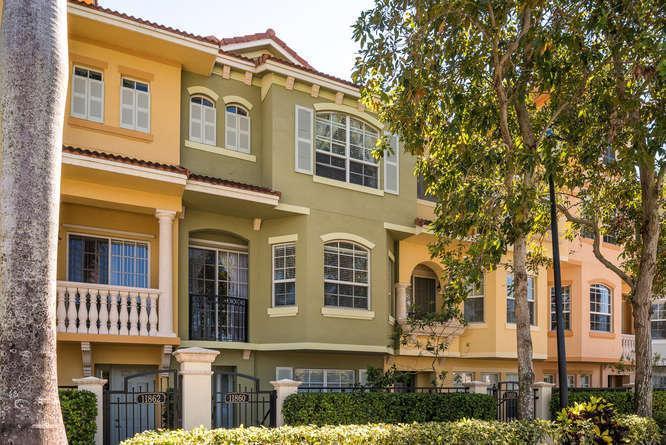 11860 Valencia Gardens Avenue, Palm Beach Gardens FL 33410