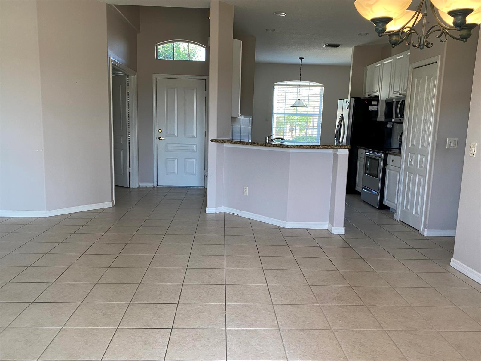 546 Waverly Circle, Port St. Lucie FL 34983 photo 4