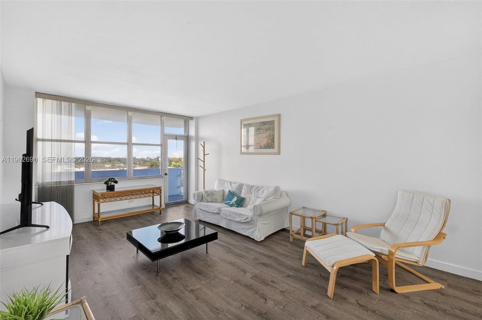 7441 Wayne Avenue # 8J, Miami Beach FL 33141 photo 2