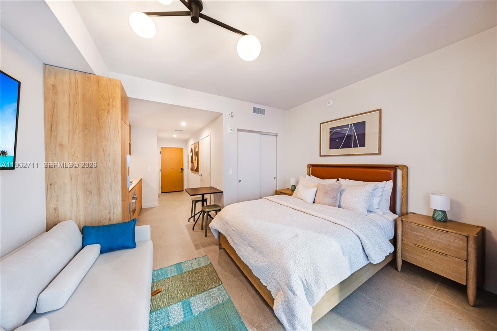 11 NE 6th St # 1208, Miami FL 33132 photo 4