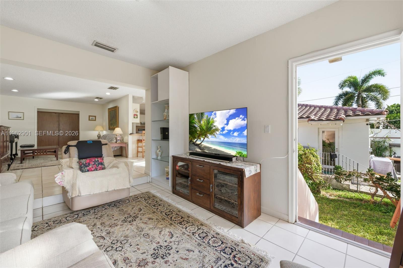 9208 Emerson Ave, Surfside FL 33154 photo 4