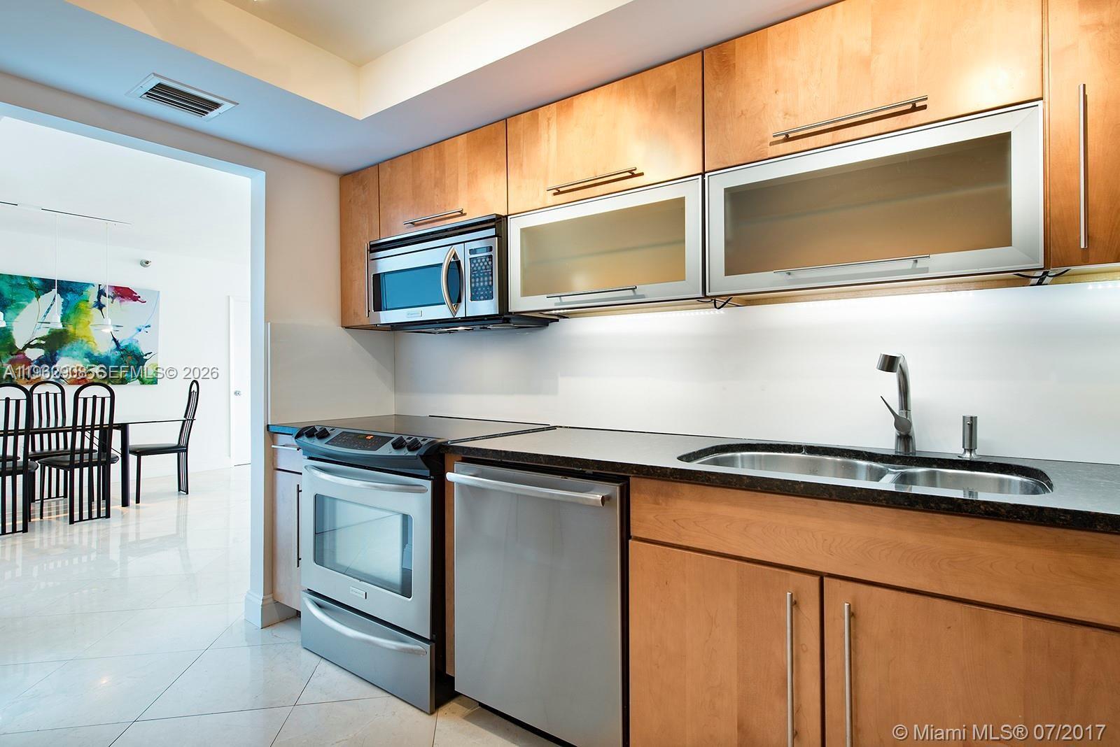 20505 E Country Club Dr # 935, Aventura FL 33180 photo 2