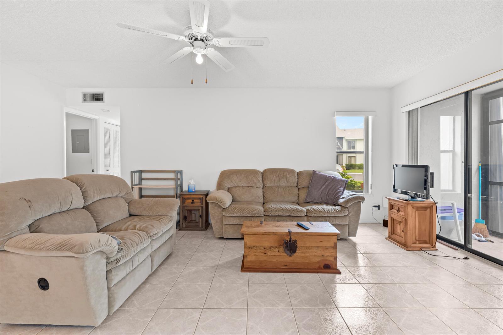 3664 Alder Drive # D1, West Palm Beach FL 33417 photo 4