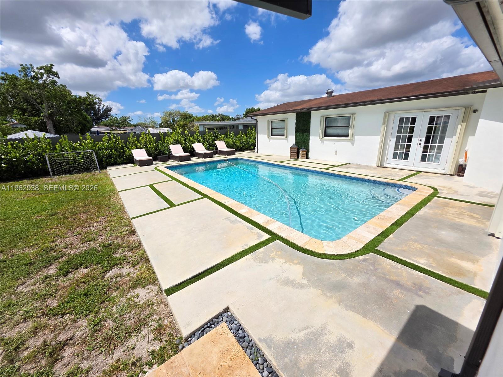 19631 NW 45th Ave, Miami Gardens FL 33055 photo 3