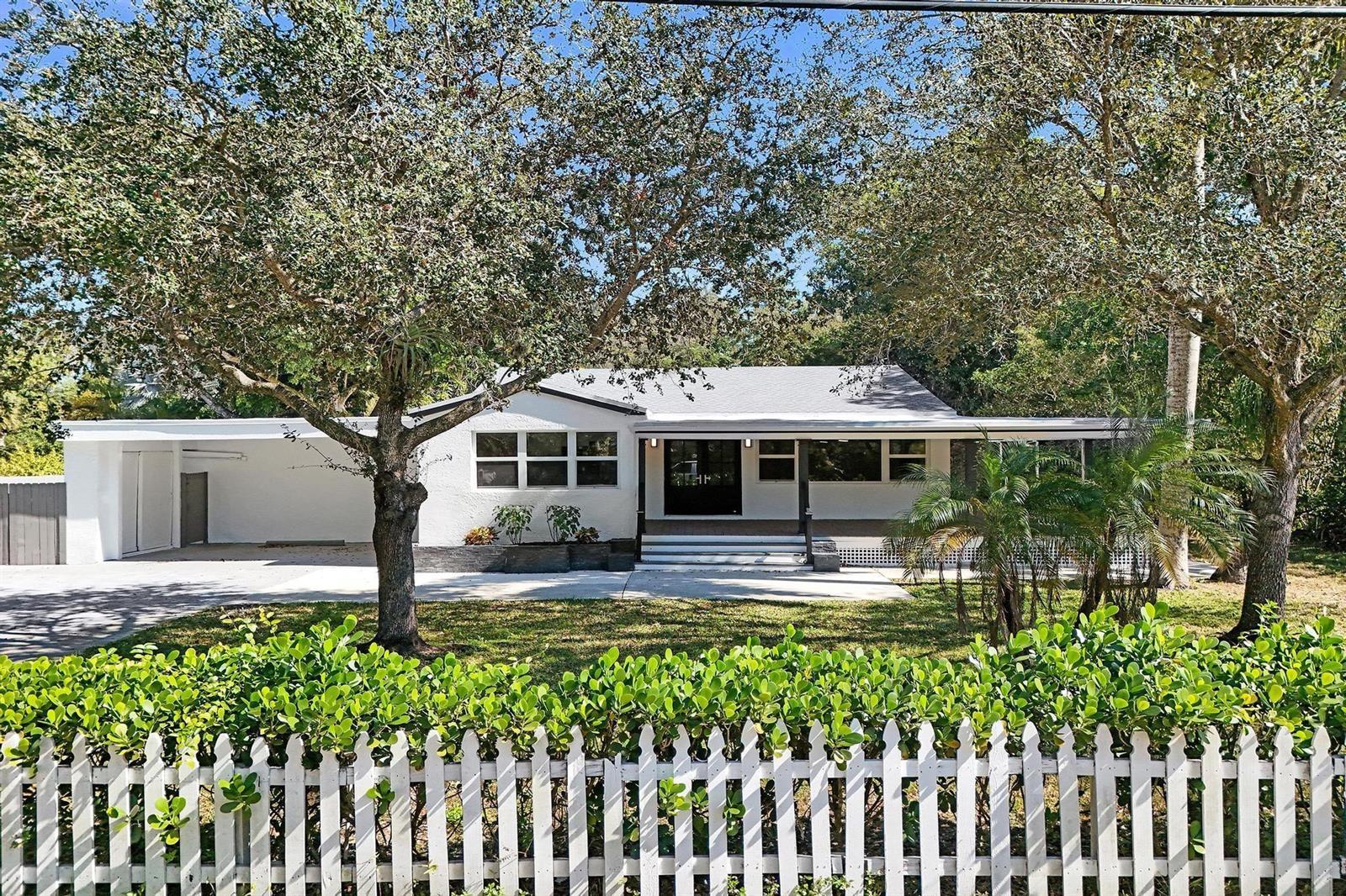 216 Bayberry Drive, Plantation FL 33317 photo 2