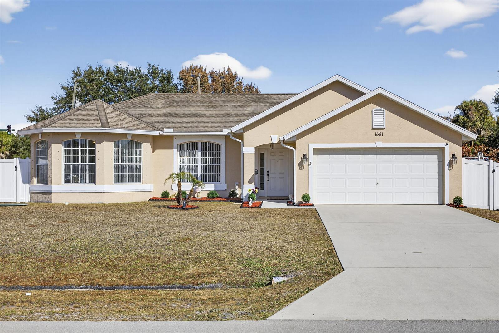 1681 SW Janette Avenue, Port St. Lucie FL 34953 photo 2