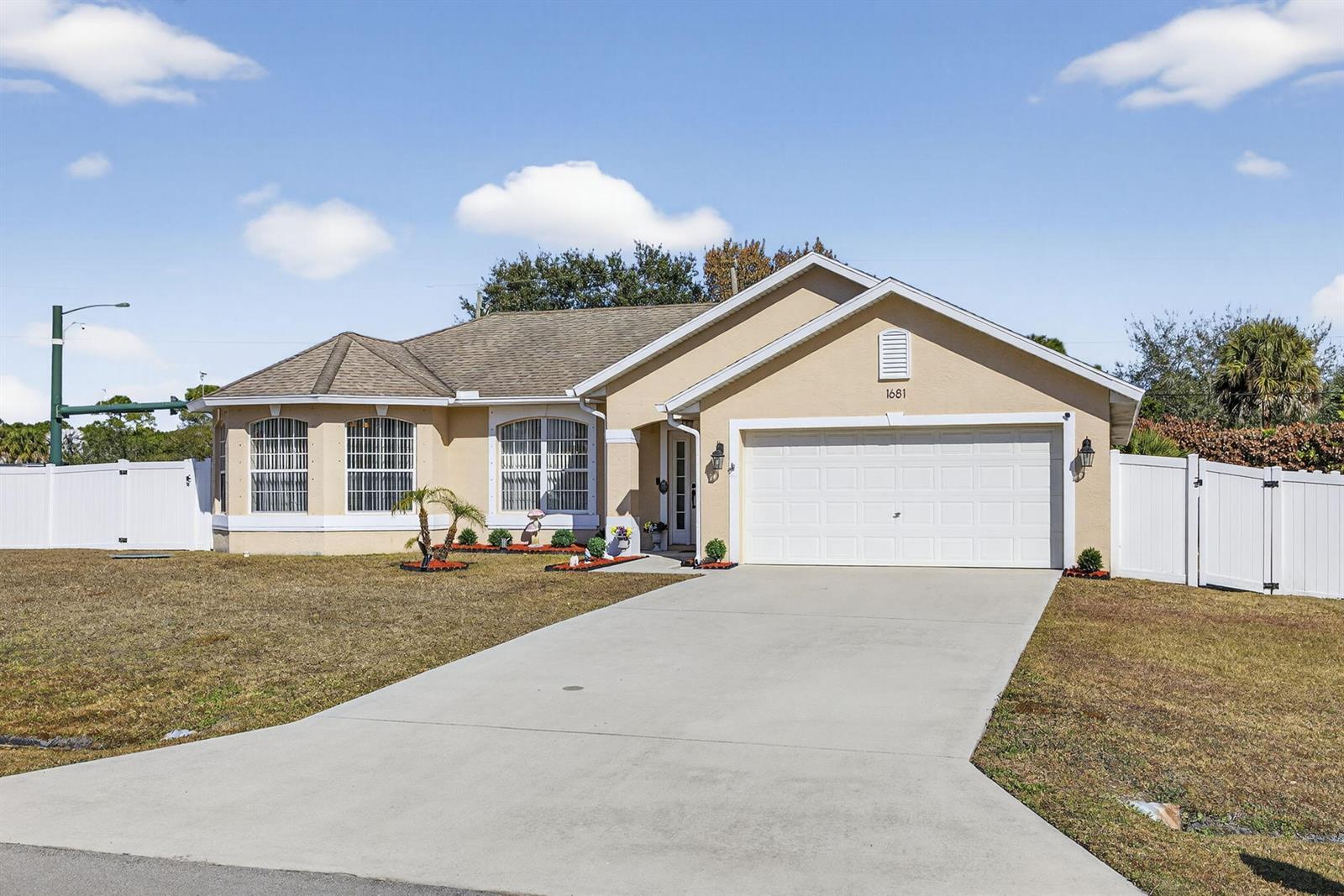 1681 SW Janette Avenue, Port St. Lucie FL 34953 photo 3