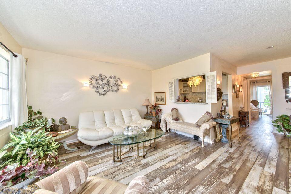59 Bedford C, West Palm Beach FL 33417