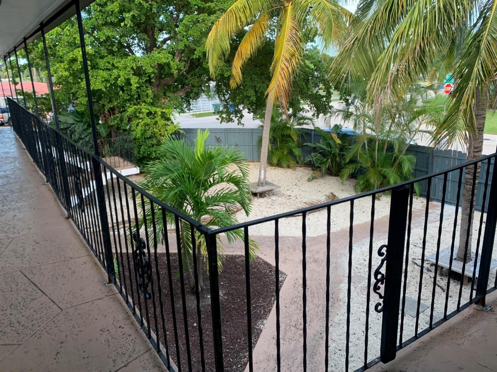 600 NE 46th Court # 4, Oakland Park FL 33334