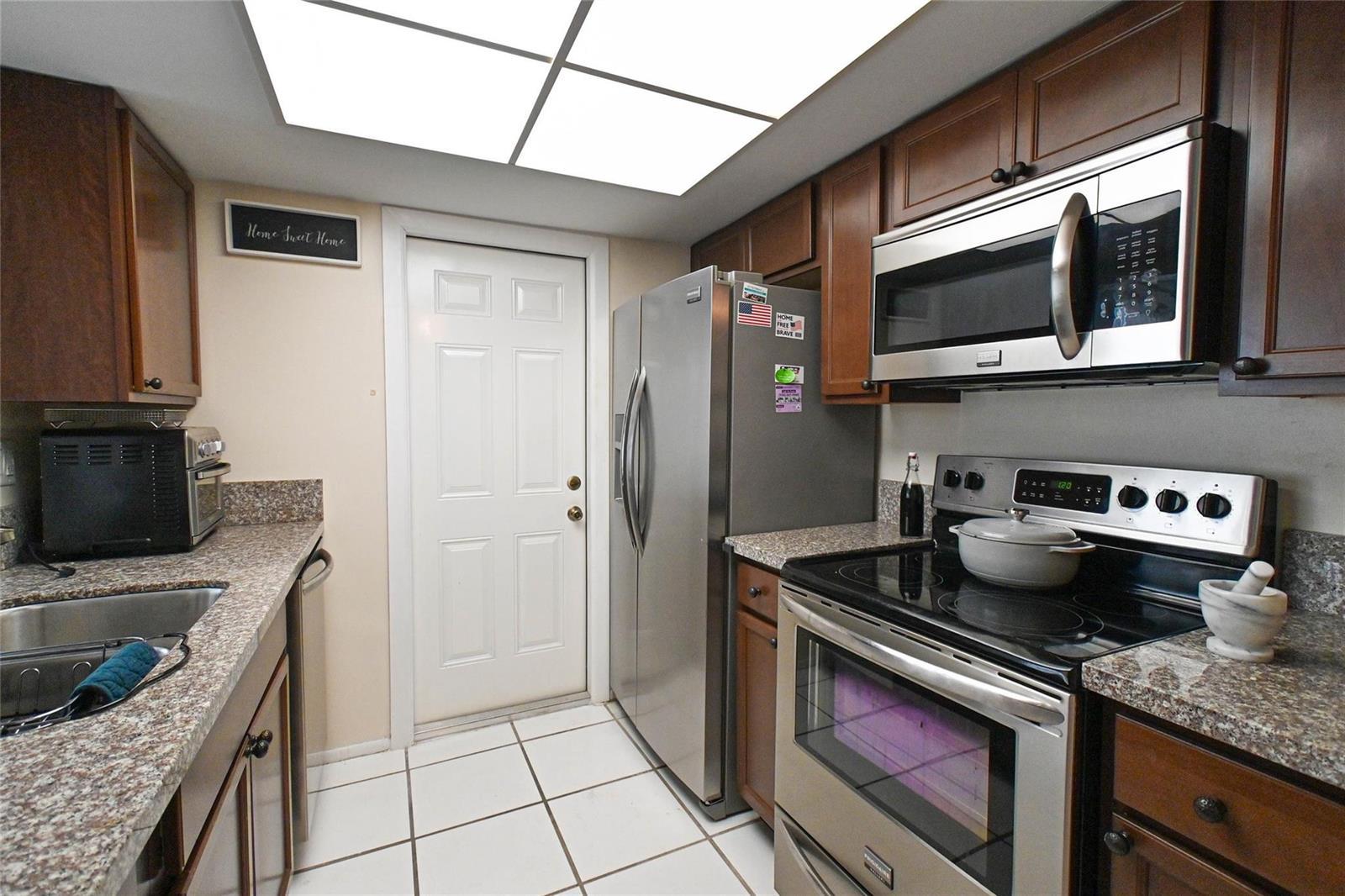2741 W Golf Boulevard, Pompano Beach FL 33064 photo 4