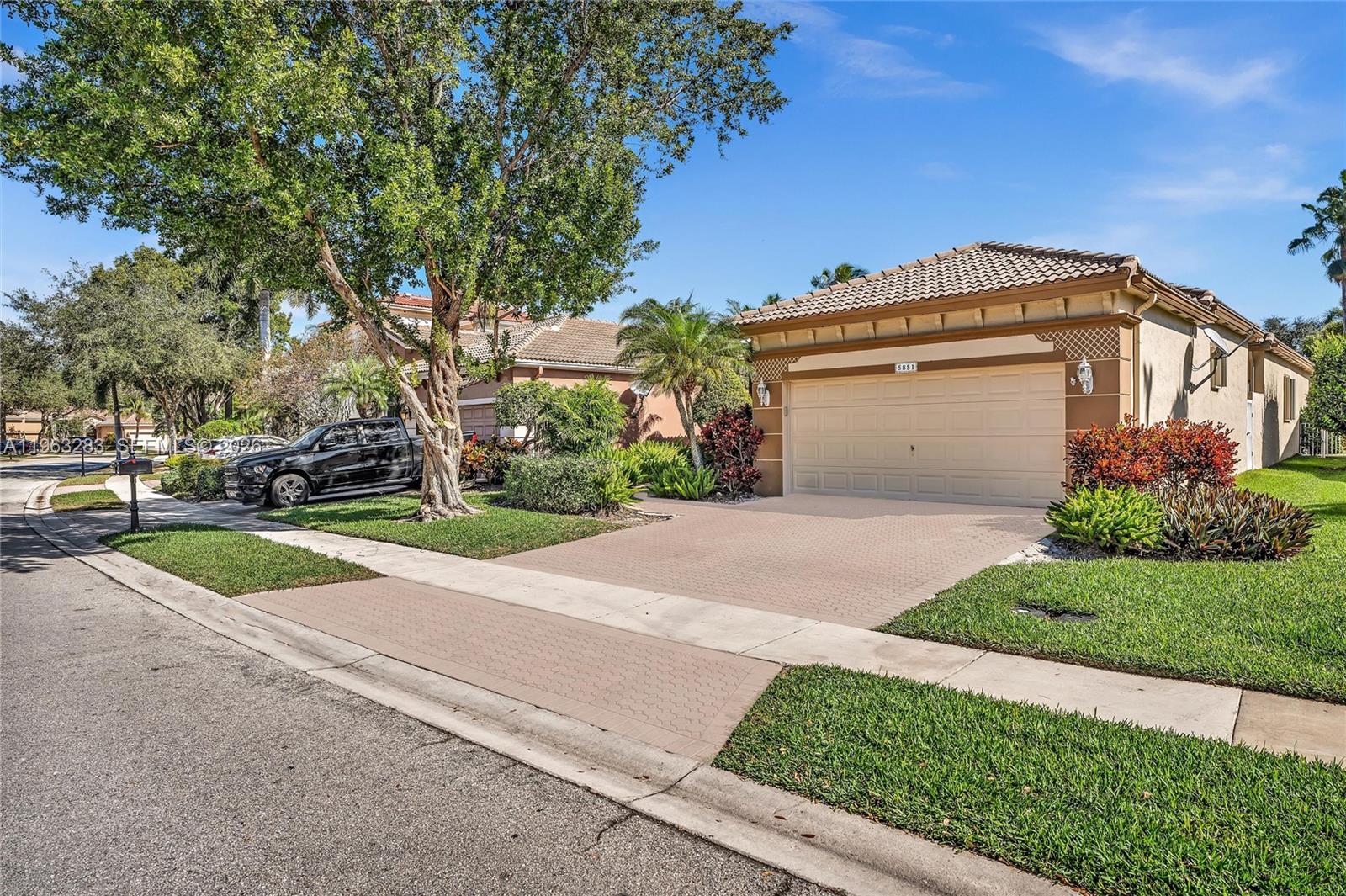 5851 NW 125th Ter, Coral Springs FL 33076 photo 3