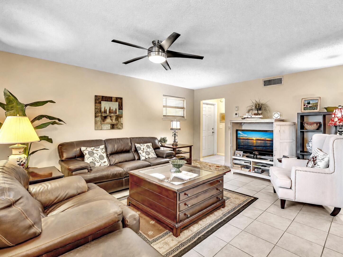28 Colonial Club Drive # 204, Boynton Beach FL 33435 photo 3