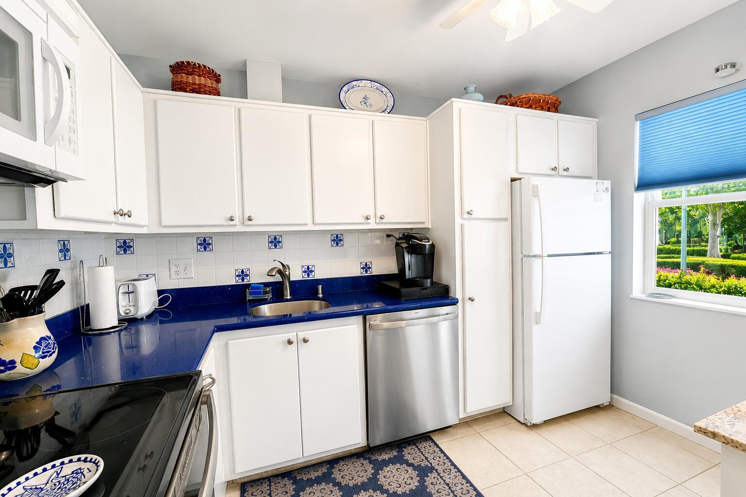 28 Colonial Club Drive # 204, Boynton Beach FL 33435 photo 5