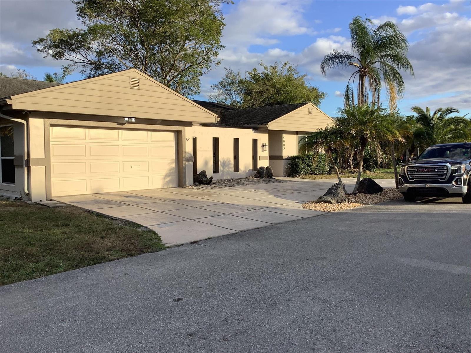 4602 Norfolk Island Pine Drive, Tamarac FL 33319 photo 2