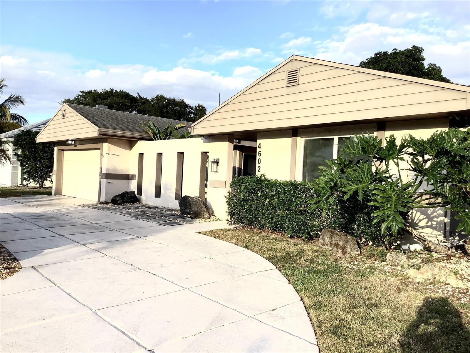 4602 Norfolk Island Pine Drive, Tamarac FL 33319