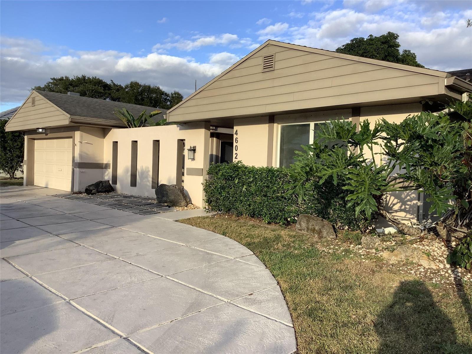 4602 Norfolk Island Pine Drive, Tamarac FL 33319 photo 4