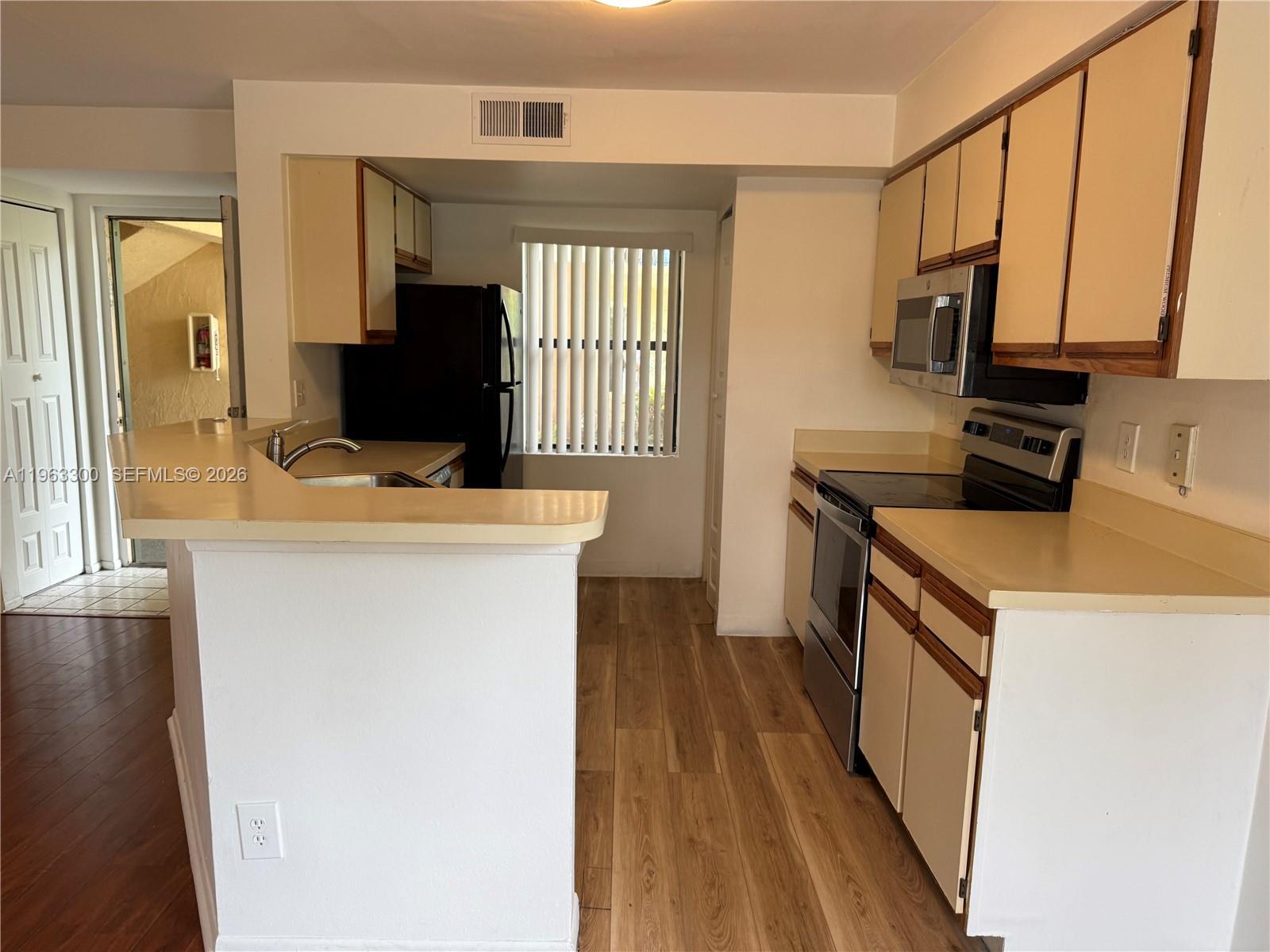 9999 Summerbreeze  Dr # 101, Sunrise FL 33322 photo 5