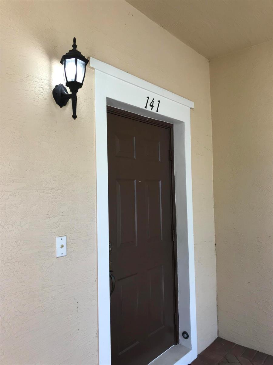 141 E Thatch Palm Circle, Jupiter FL 33458