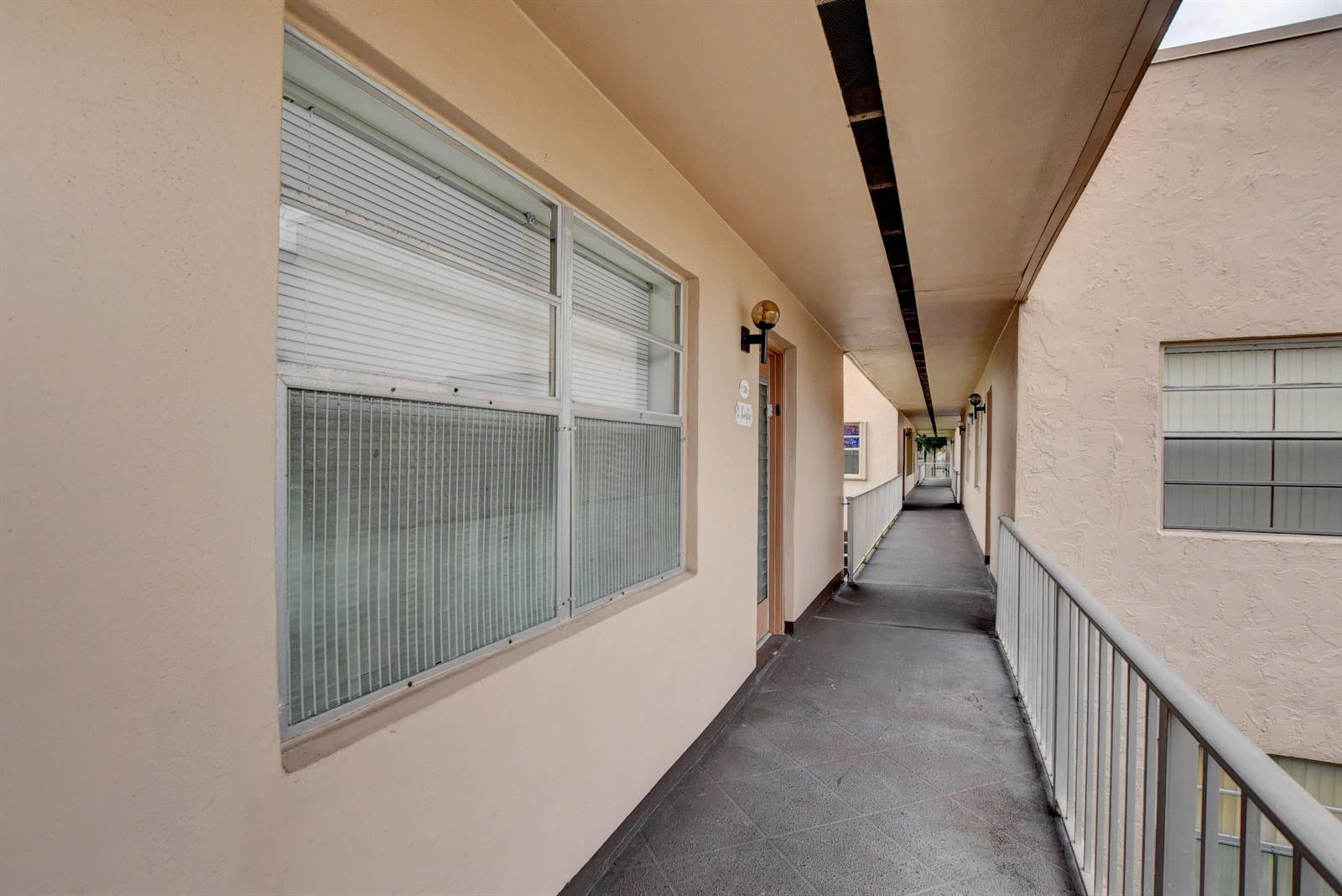 138 Flanders C, Delray Beach FL 33484 photo 3