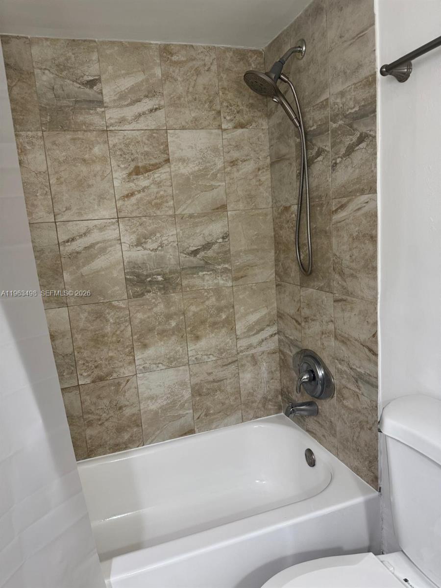 1401 NE 191st St # D108, Miami FL 33179 photo 2
