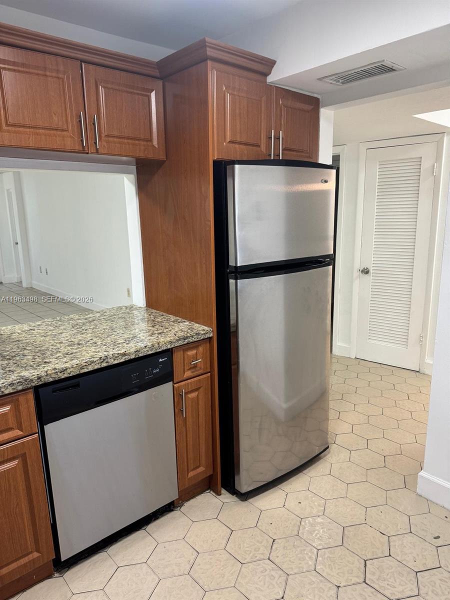 1401 NE 191st St # D108, Miami FL 33179 photo 3