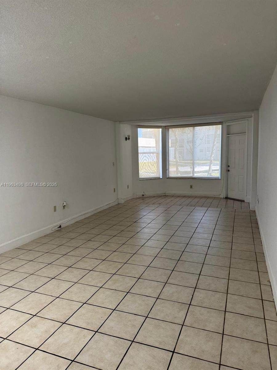1401 NE 191st St # D108, Miami FL 33179 photo 5