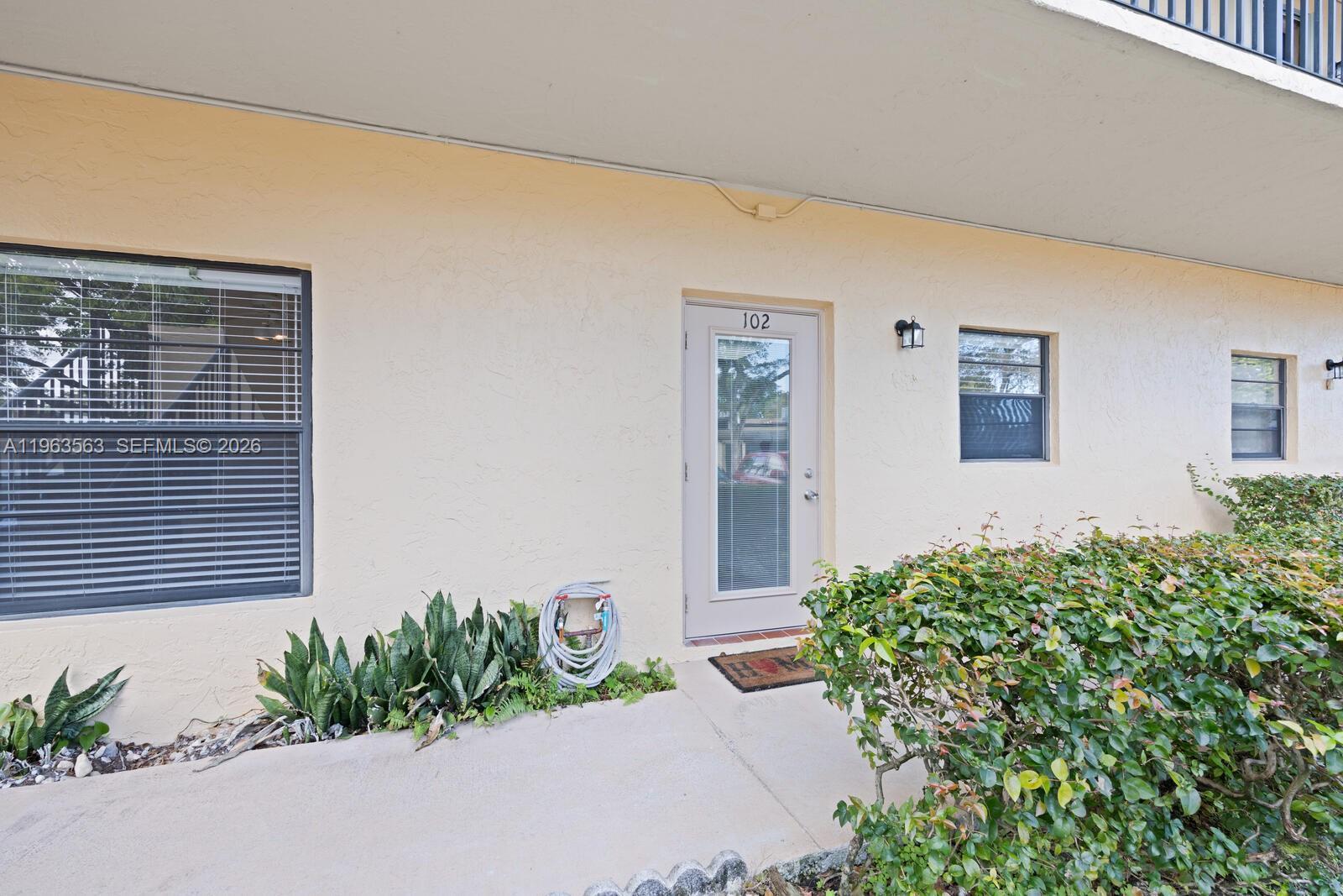 200 Gate Rd # 102, Hollywood FL 33024