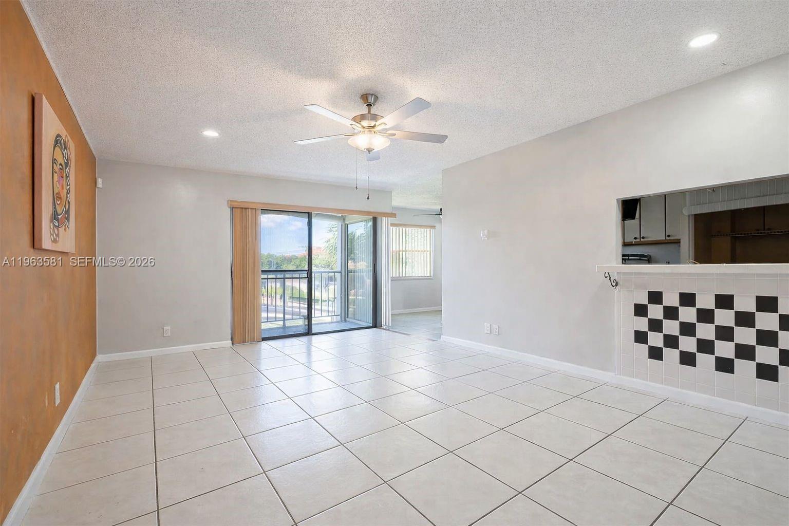 2075 NW 46th Ave # I201, Lauderhill FL 33313 photo 2