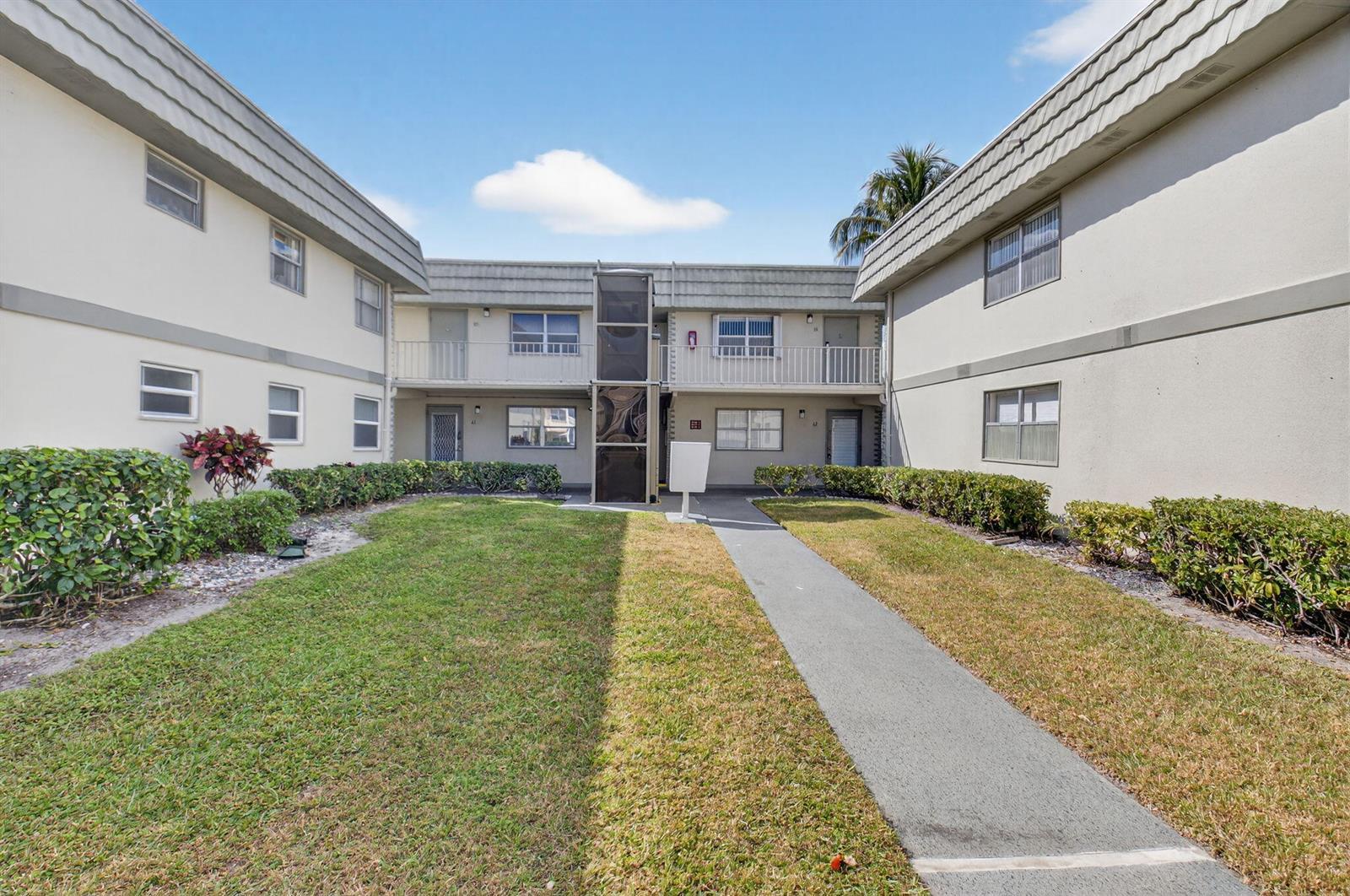 61 Brittany B # 61, Delray Beach FL 33446