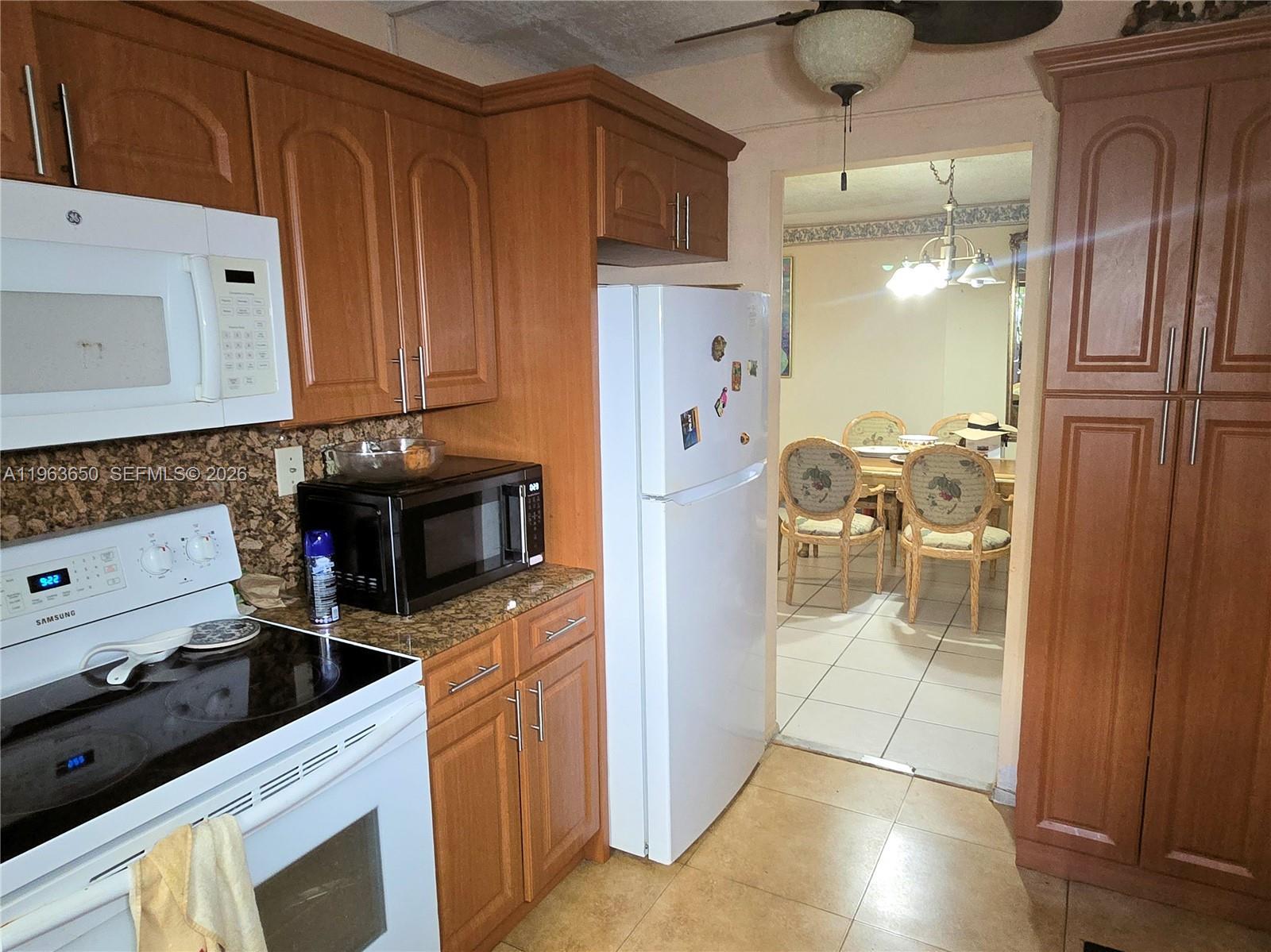 940 NE 199th St # 114, Miami FL 33179 photo 4