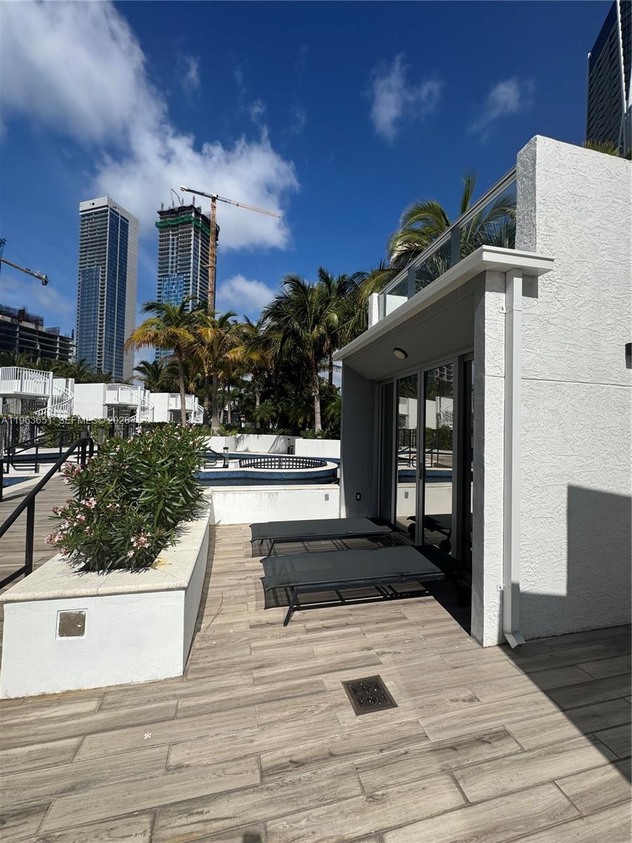 851 NE 1st ave # 7, Miami FL 33132 photo 3