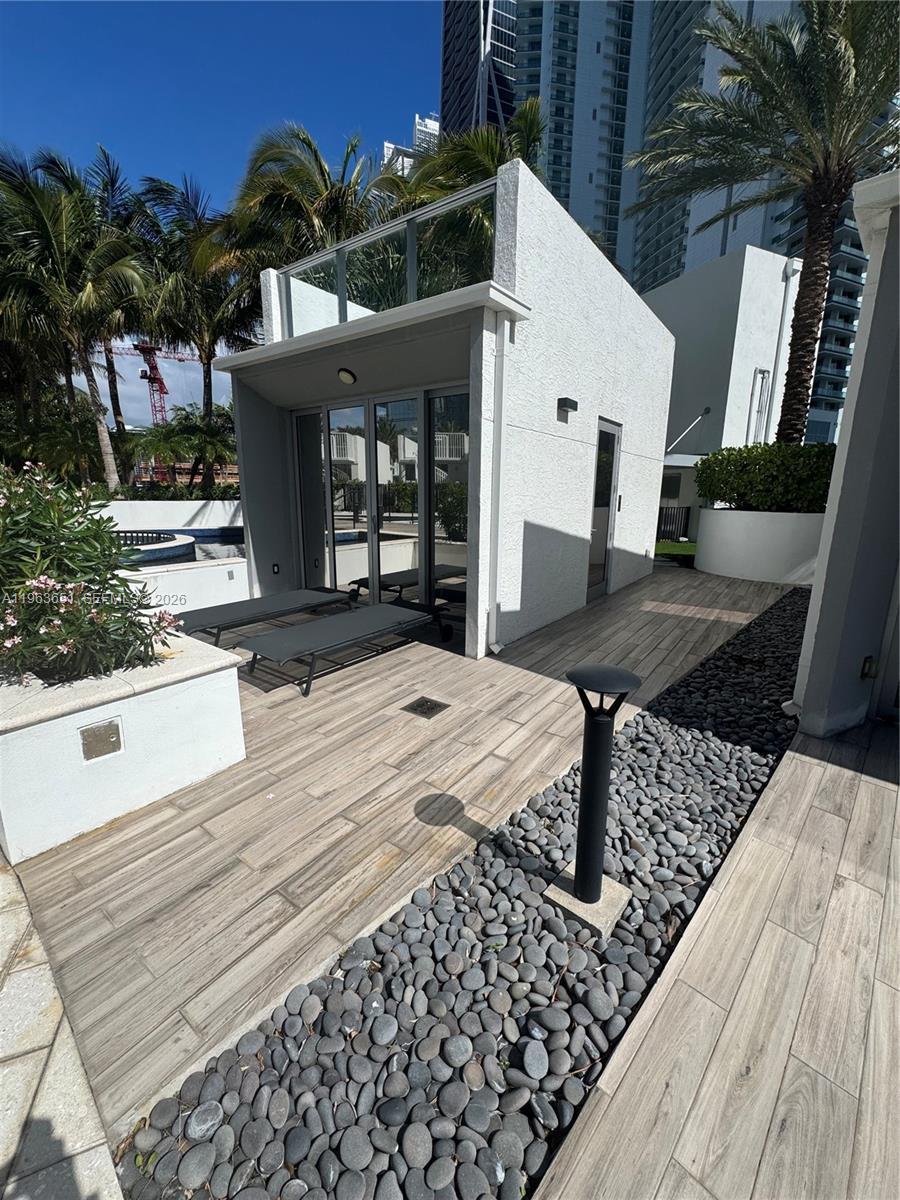 851 NE 1st ave # 7, Miami FL 33132 photo 4