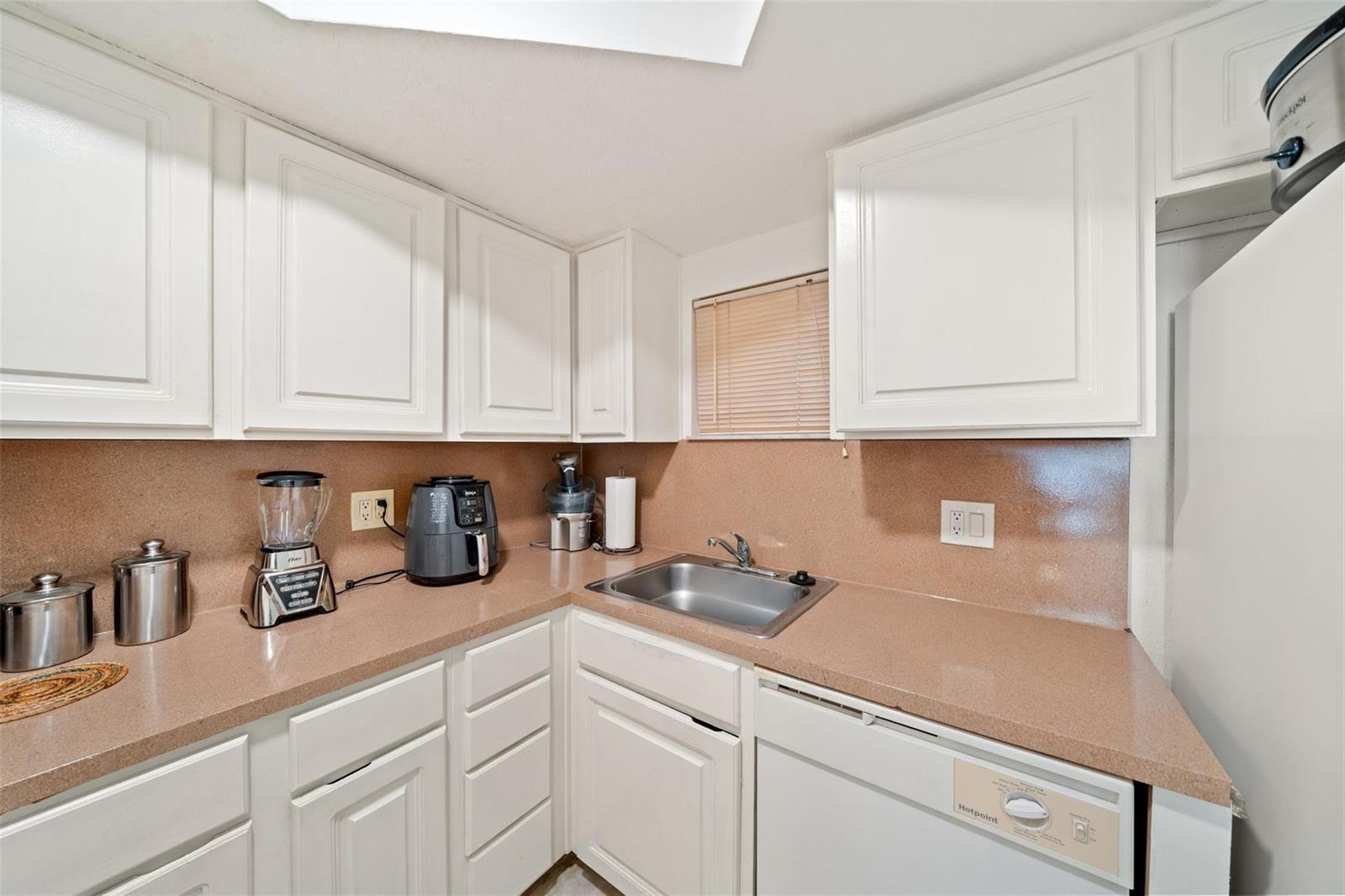 8225 Lake Drive # 205, Doral FL 33166 photo 5