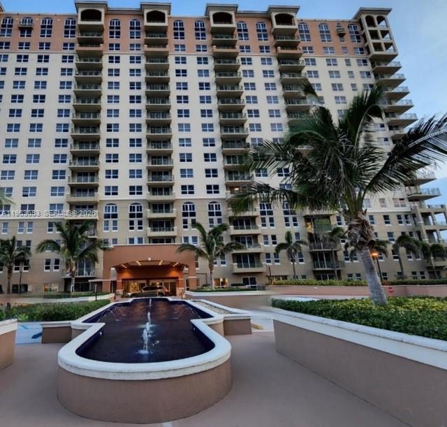 Hallandale Beach, FL 33009 photo 3