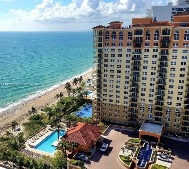 Hallandale Beach, FL