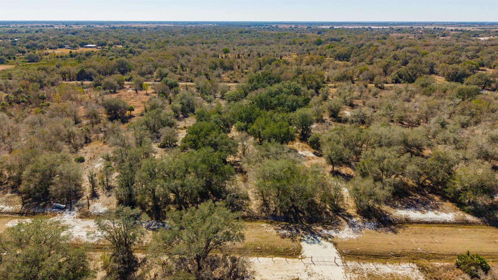 21486 NW 262nd Street, Okeechobee FL 34972 photo 2