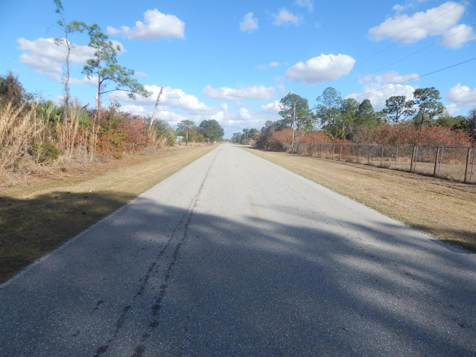 575 Avenida Del Sur, Clewiston FL 33440 photo 3