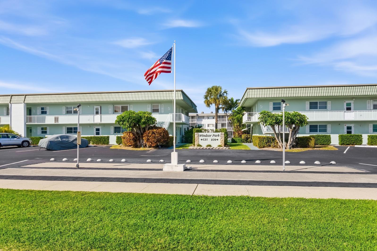 109 Wettaw Lane # 203, North Palm Beach FL 33408