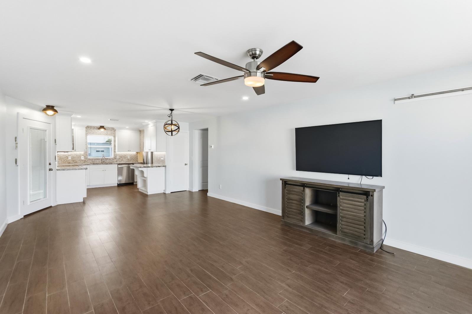 109 Wettaw Lane # 203, North Palm Beach FL 33408 photo 5