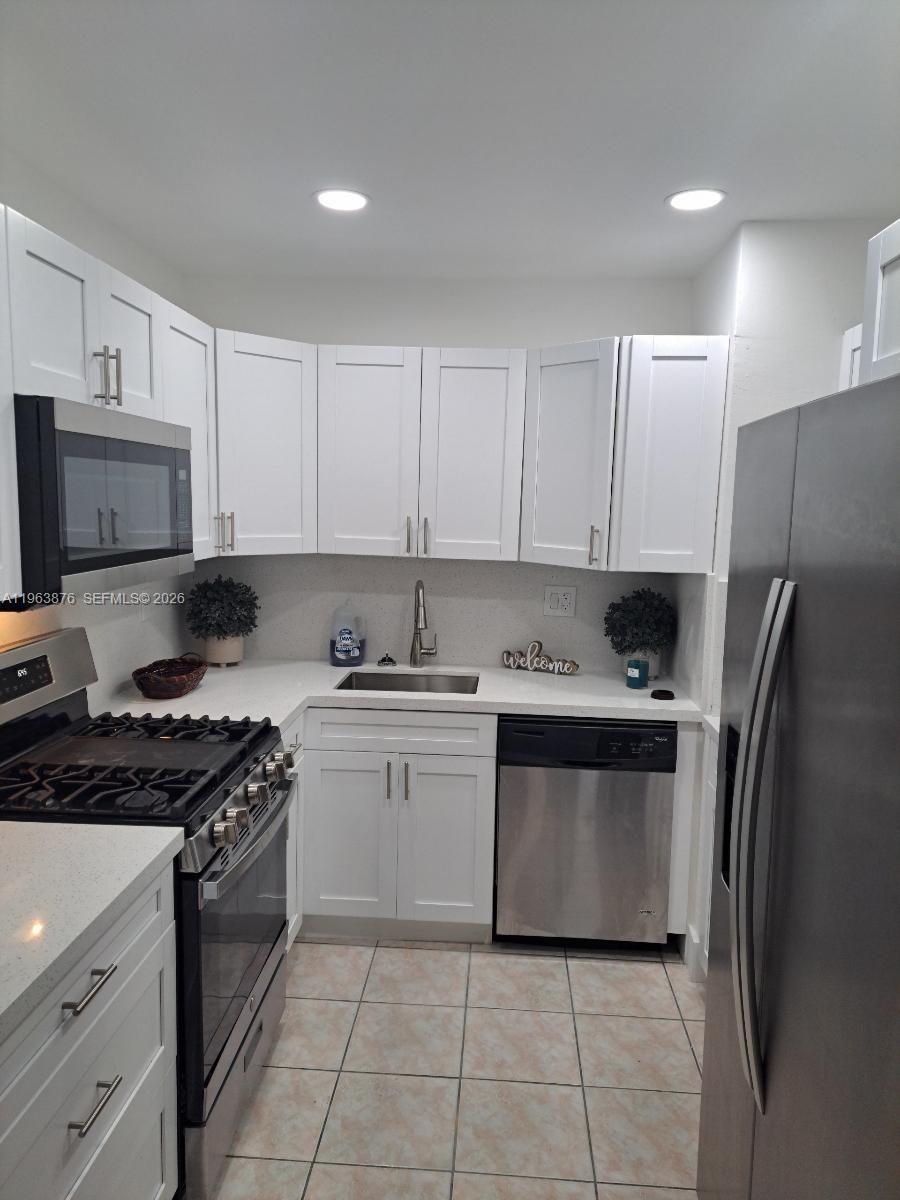 3020 E Missionwood Ln # 56, Miramar FL 33025 photo 2