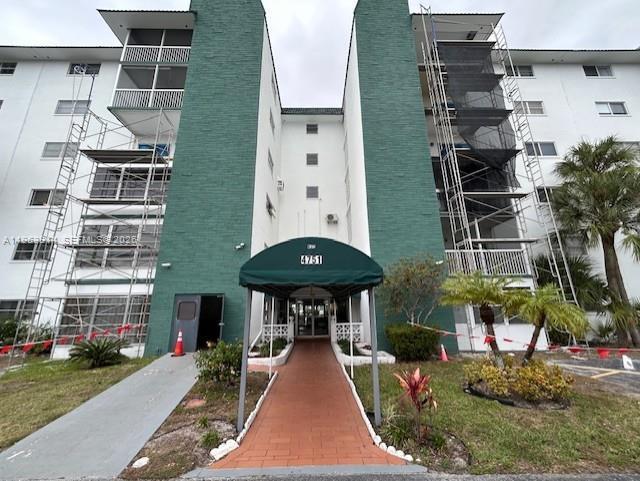 4751 NW 21st St # 114, Lauderhill FL 33313