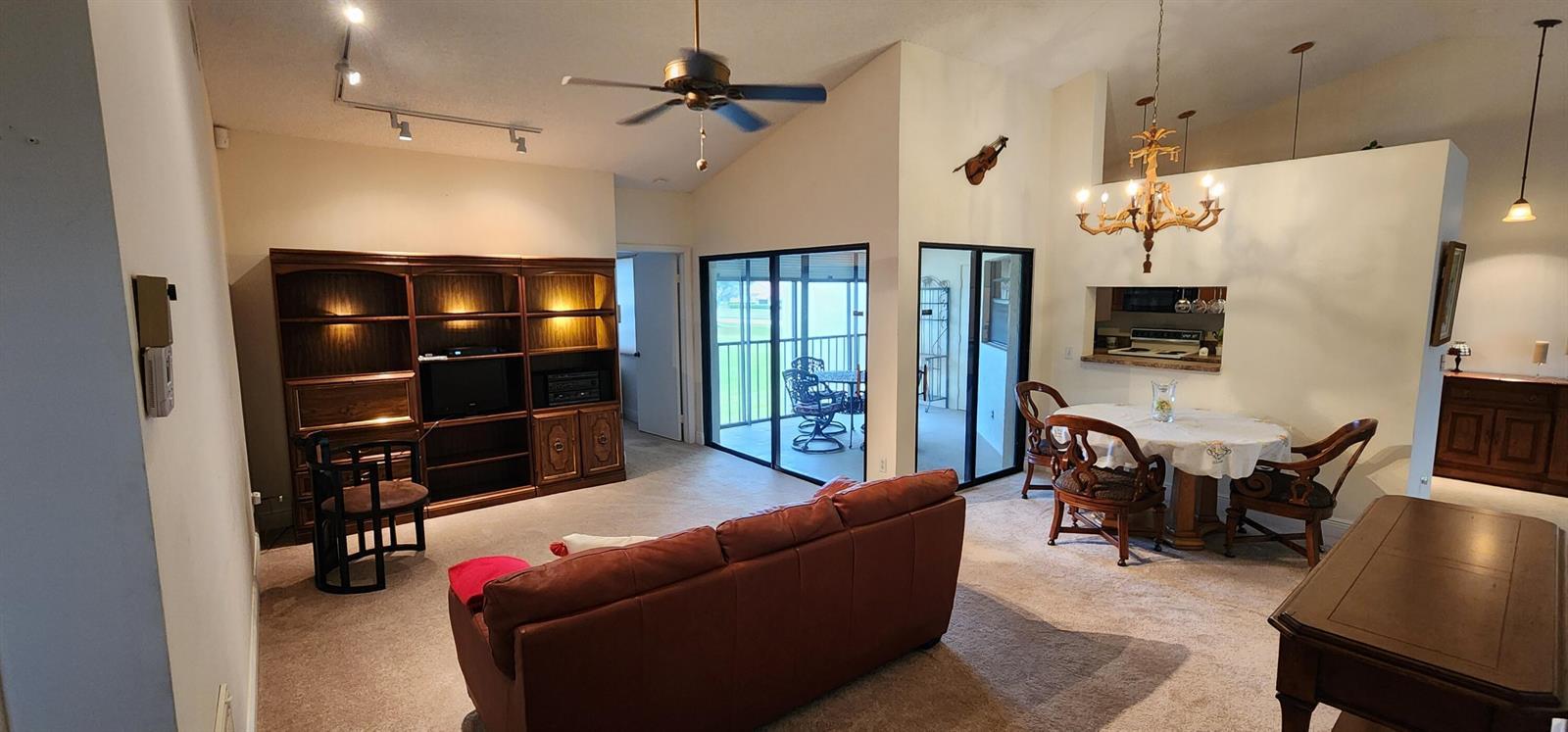 6043 Parkwalk Drive, Boynton Beach FL 33472 photo 2