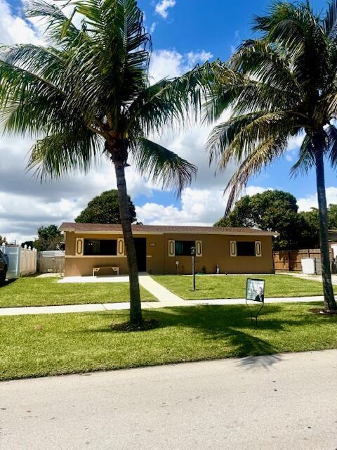 1481 SW 7th Terrace, Deerfield Beach FL 33441 photo 2