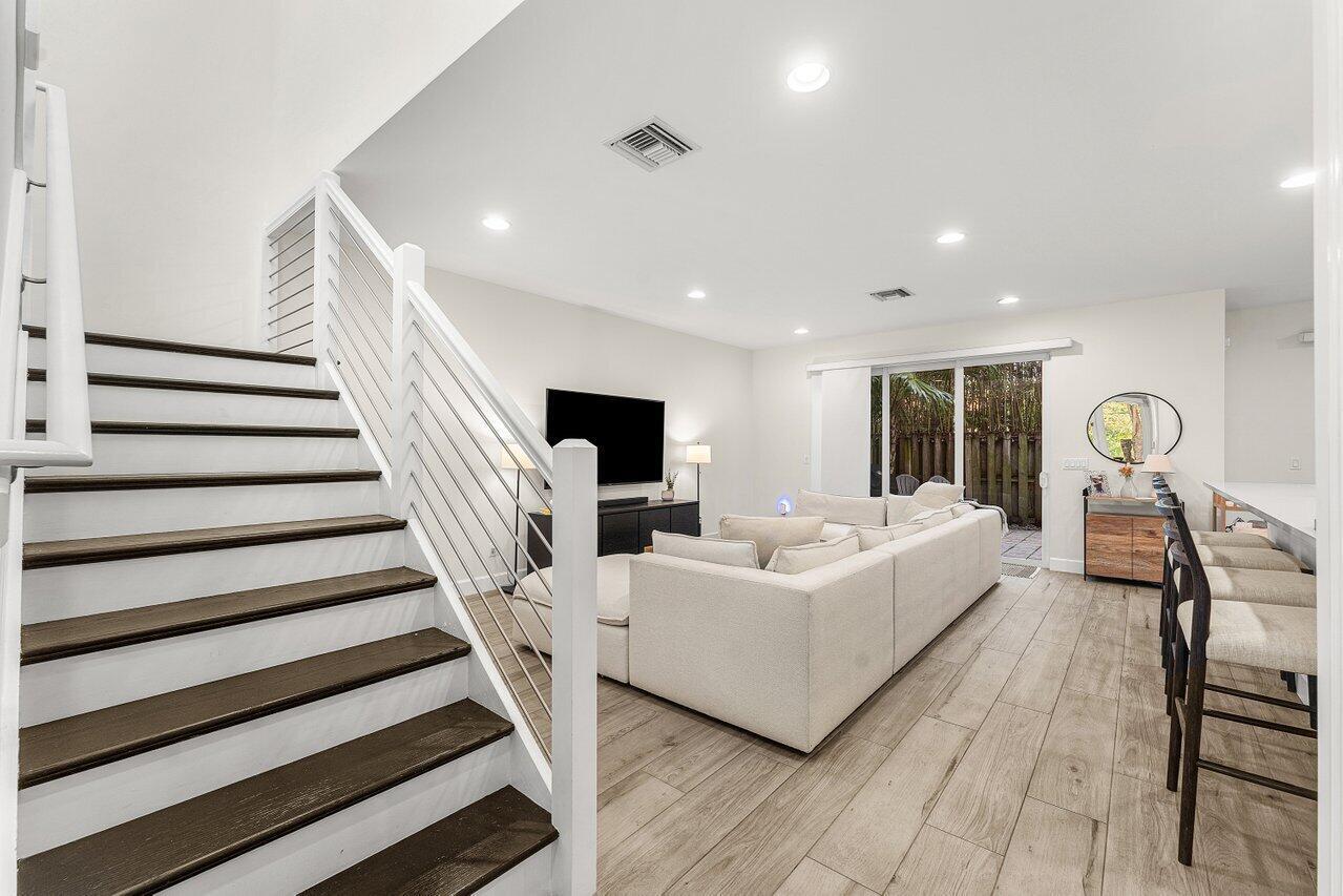 612 SW 15th Street, Fort Lauderdale FL 33315 photo 2