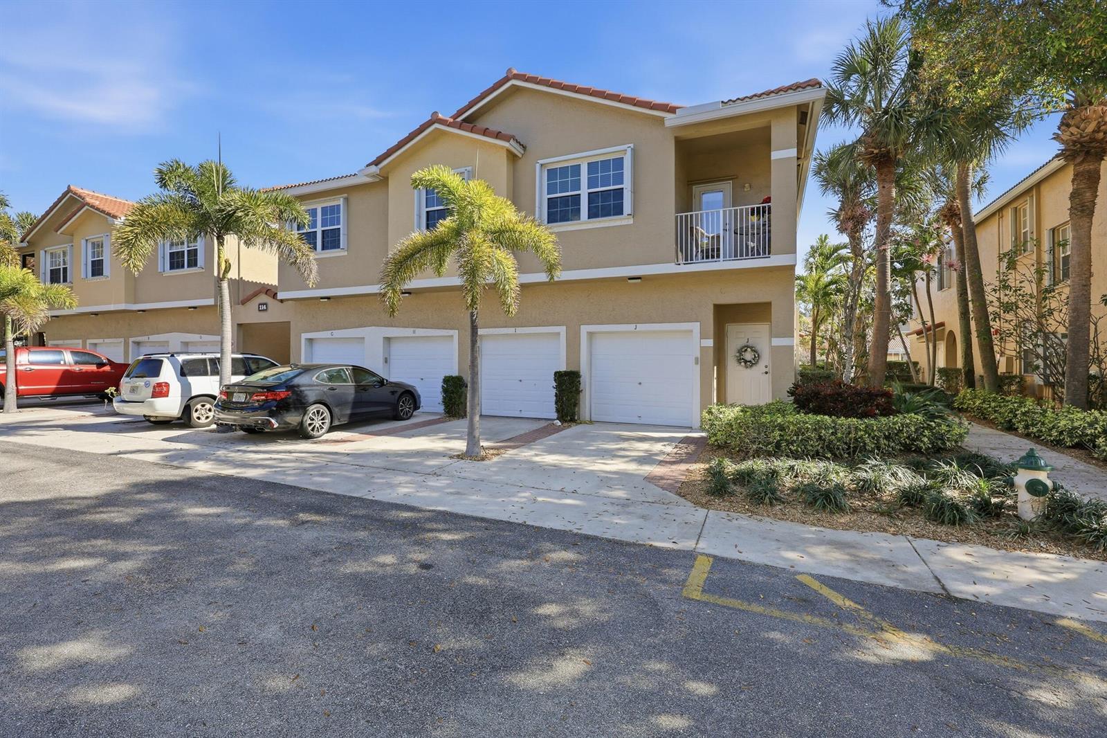 114 Lighthouse Cir, J, Tequesta FL 33469