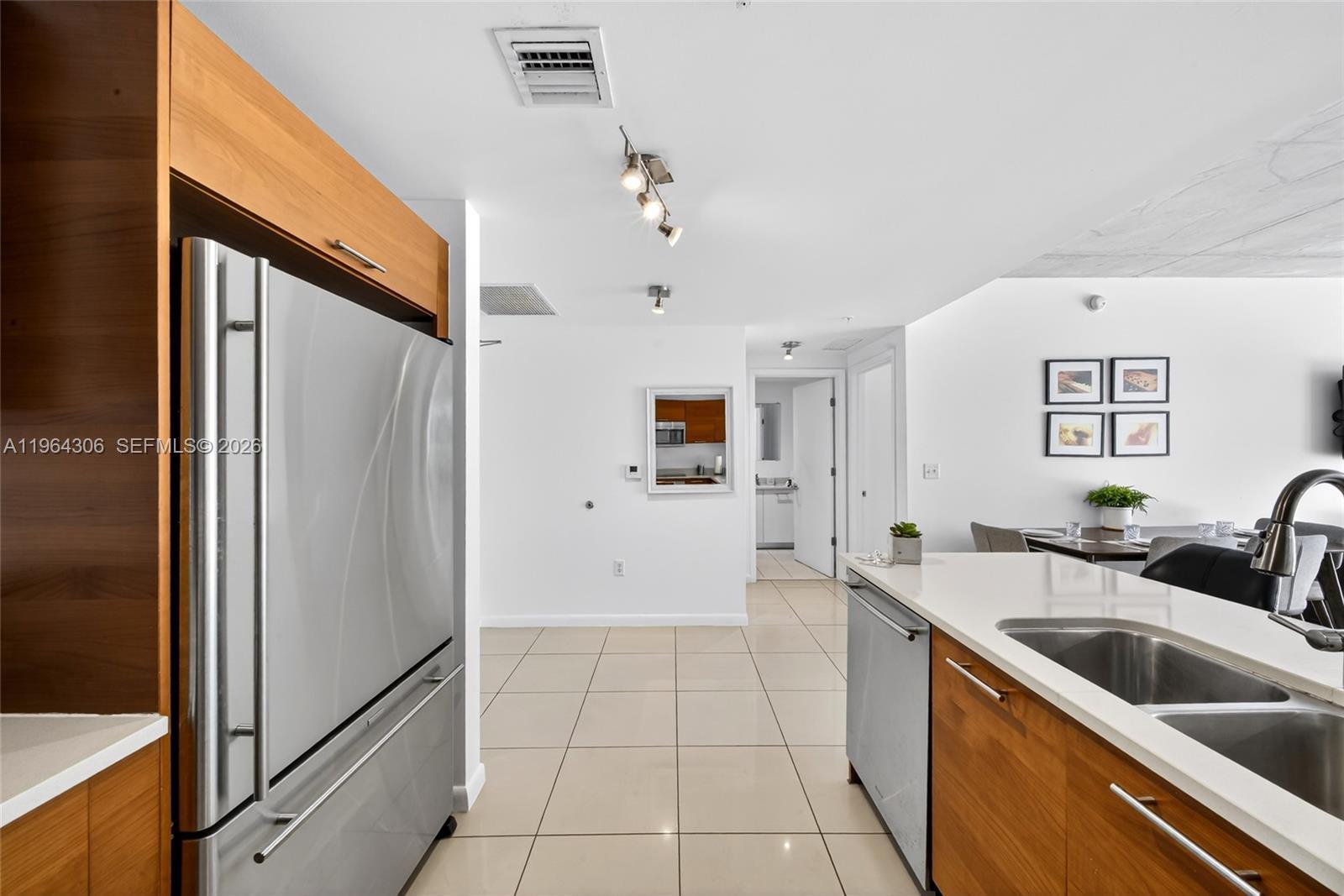 3250 NE 1st Ave # 502, Miami FL 33137 photo 3