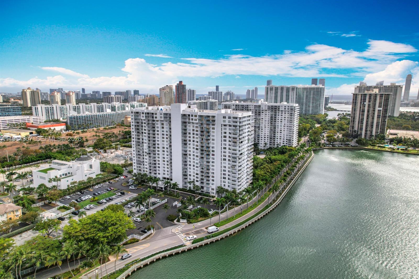 2801 NE 183rd St # 1504W, Aventura FL 33160 photo 4