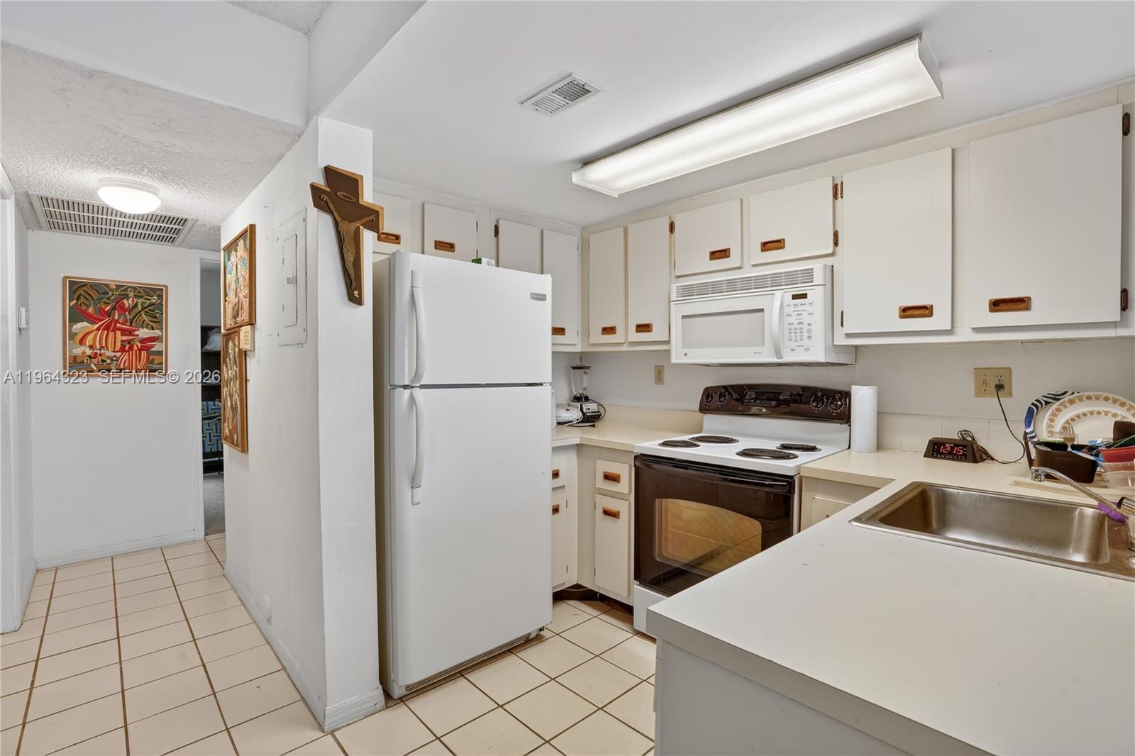 8670 NW 6th Ln # 109, Miami FL 33126 photo 5